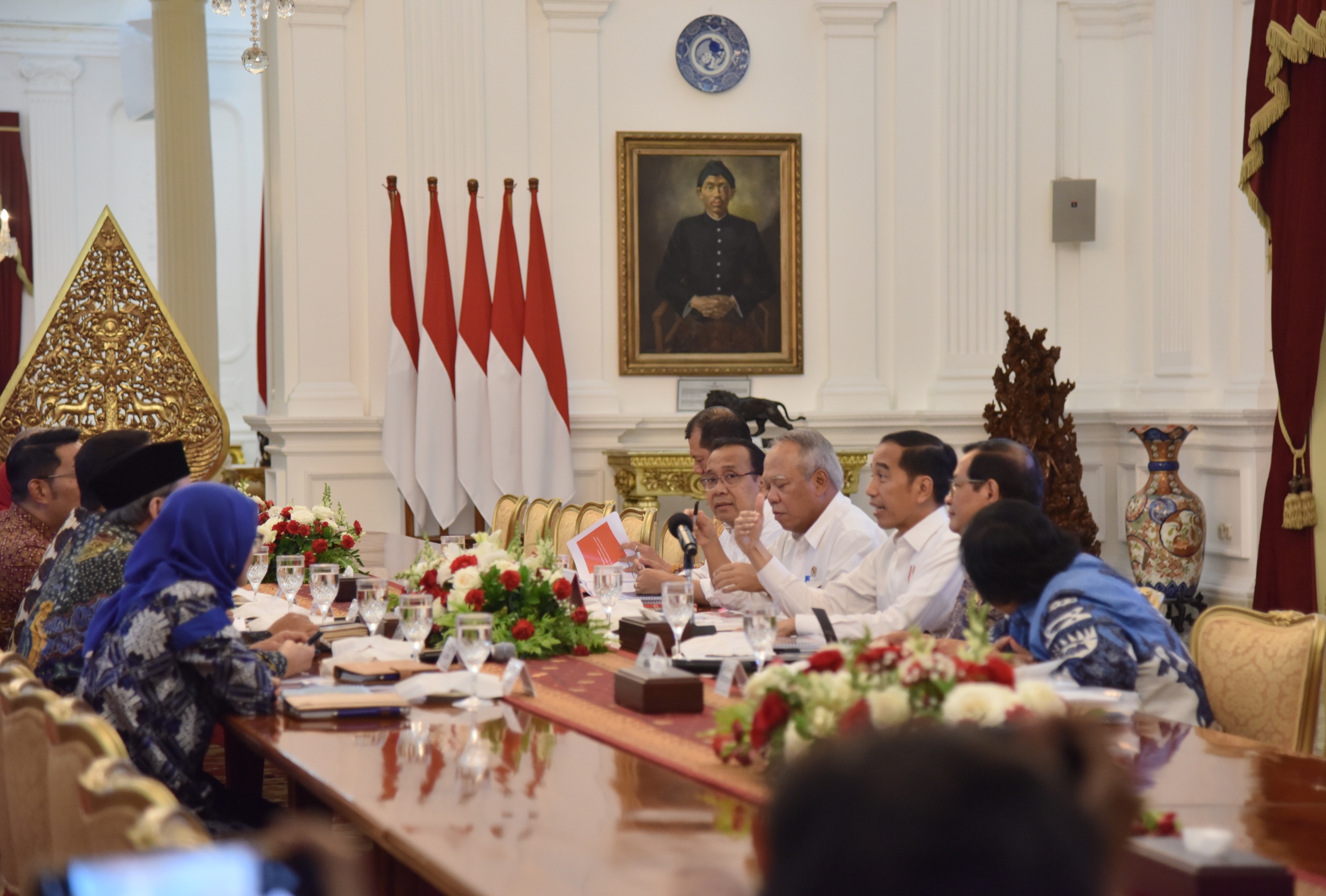 Atasi Banjir Presiden Jokowi Undang Tiga Gubernur Yang Wilayahnya Terkena Banjir