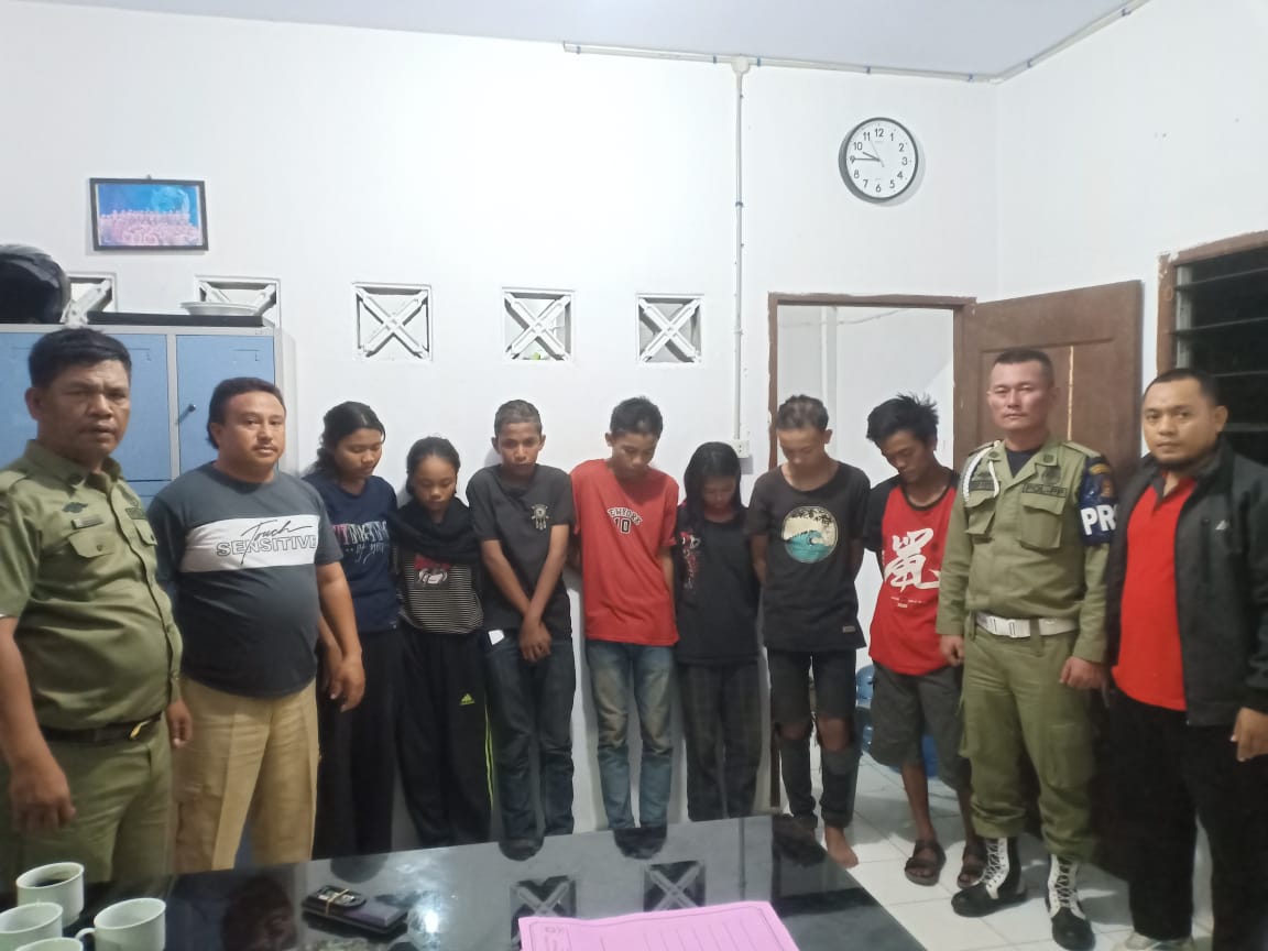 21 Orang Kelompok Anak Jalanan(Gepeng)Dari Luar Kota”Terjaring Satpol PP Taput Di Tarutung Di Antar Pulang Ke Labusel