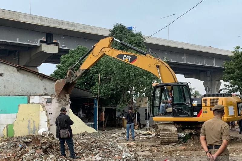 Eksekusi Lahan LRT  di Jati Mulya Berlangsung Lancar.