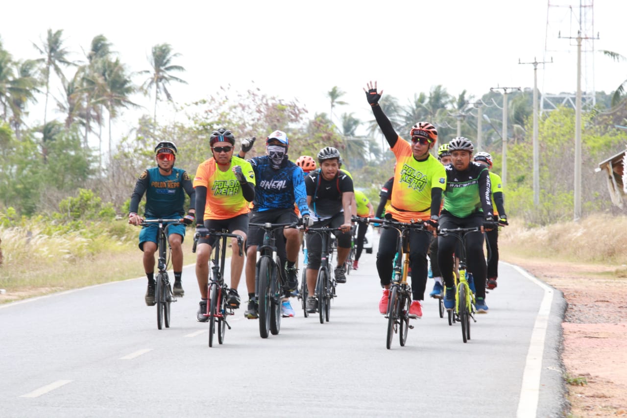 Polda Kepri Gowes Kamtibmas,Merangkai Pulau Menyatuhkan Hati