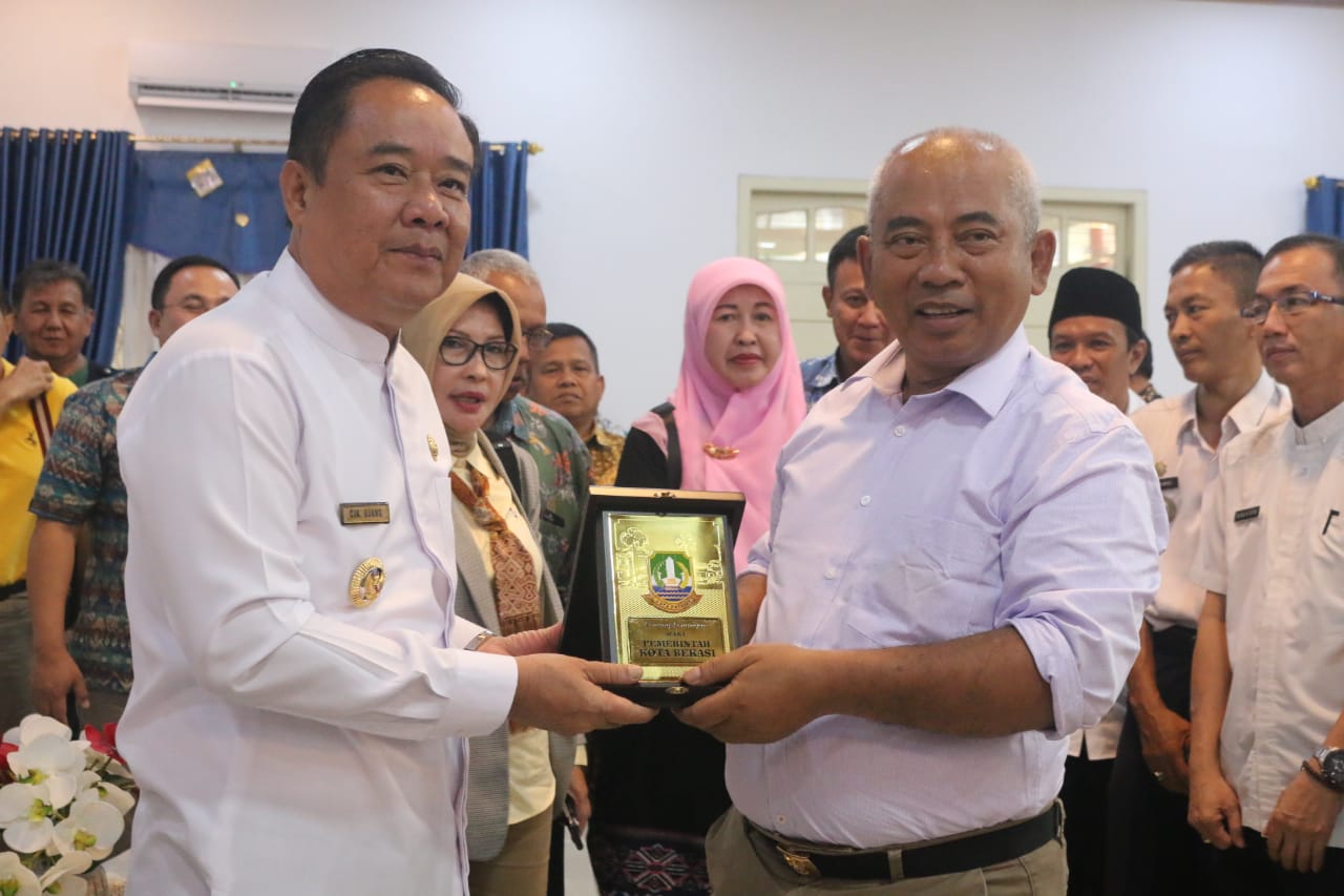 Punya Program Kesehatan Unggul, Pemkot Bekasi Kunjungi Pemkab Lahat