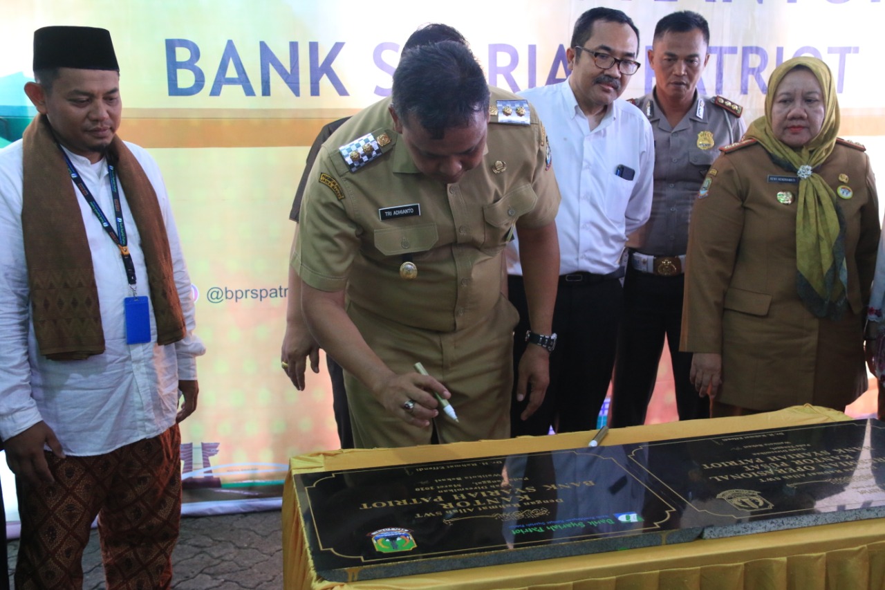 Wakil Walikota Resmikan Kantor Pusat Bank Syariah Patriot