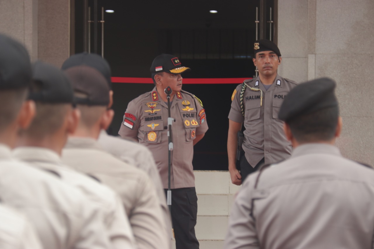Polda Kepri Beri Nutrisi Tambahan Kepada Personel Tangkal Covid-19