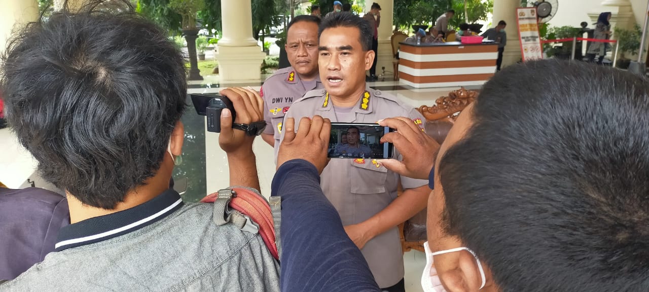 Polda Banten Lakukan 1847 kali Penyemprotan Disinfektan Di Sejumlah Titik Di Banten Dalam Sepekan