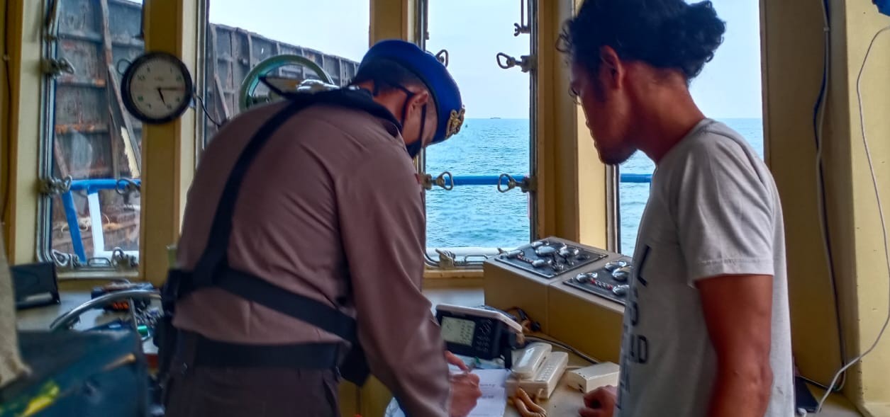 Cegah Penyusup Kapal, Ditpolairud Polda Banten Lakukan Patroli di Perairan Bojonegara