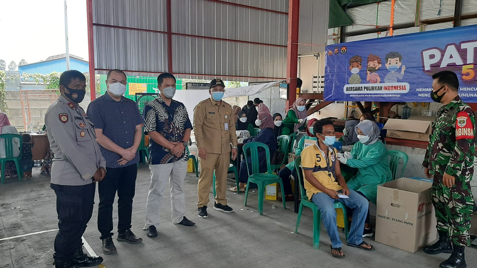 Polsek Tigaraksa Polresta Tangerang bersama PT. Damai Abadi (Poskota.net/Dok Ist)