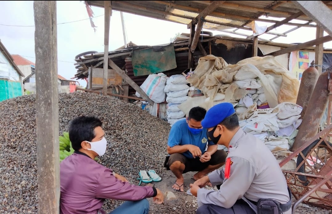 Satpolairud Polresta Tangerang Melaksanakan Kegiatan Polmas di Wilayah Pesisir Desa Kronjo