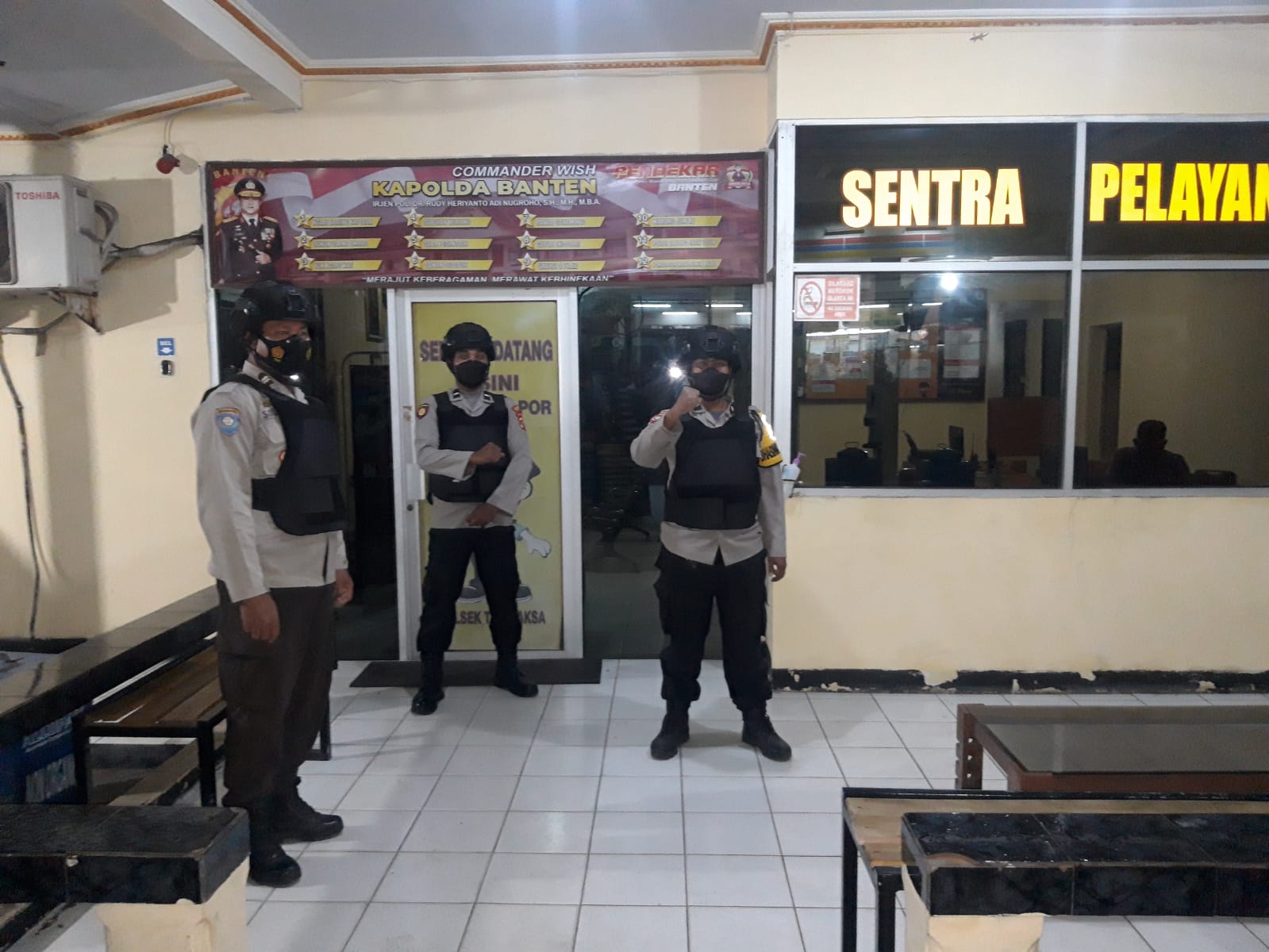 Perketat Penjagaan Mako, Personel Polsek Tigaraksa Polsresta Tangerang Laksanakan Penjagaan Mako