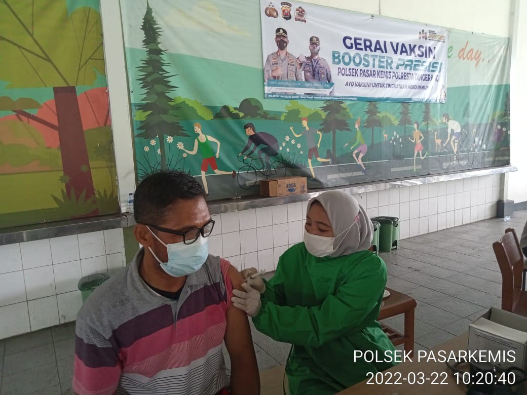 Polsek Pasar Kemis Polresta Tangerang Gelar Vaksinasi Door To Door, Sediakan Vaksinasi Booster Untuk Masyarakat