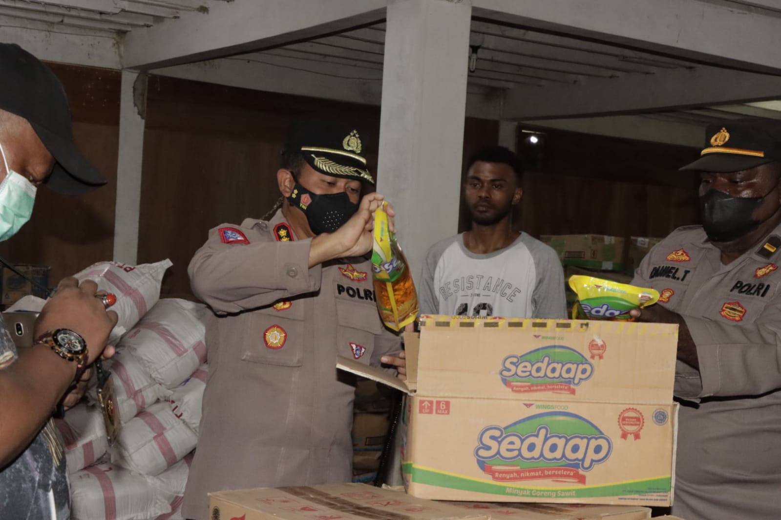 Kapolres Sarmi Tinjau Distribusi dan Harga Minyak Goreng di Kabupten Sarmi