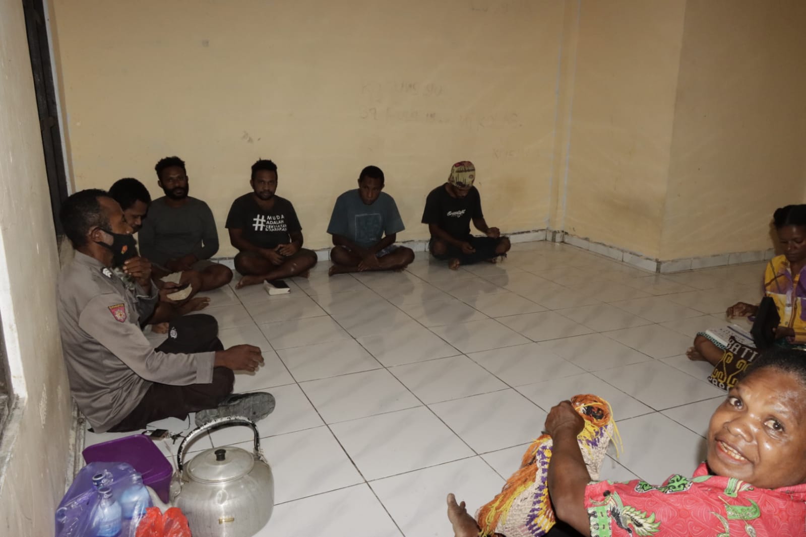 Bentuk Pelayanan Prima, Sat Tahti Polres Sarmi Laksanakan Ibadah Bersama Tahanan