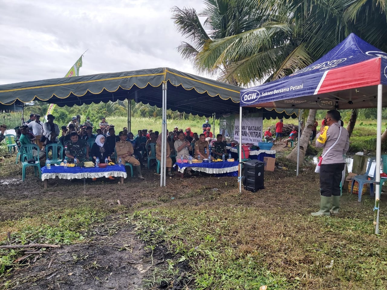Kasat Binmas Berikan Arahan Kepada Kelompok Tani di Merauke