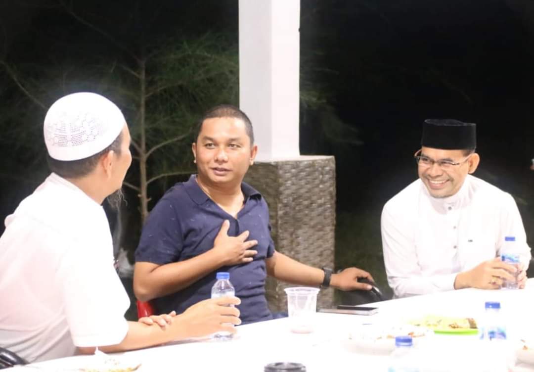 Bupati Tapteng Bakhtiar Sibarani Gelar Buka Puasa Bersama Warga Desa Bottot Kecamatan Sorkam