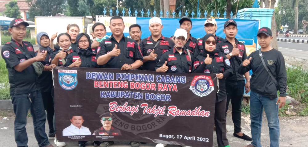 Semarak Ramadhan, DPC Benteng Bogor Raya Kab.Bogor Berbagi Takjil On The Road