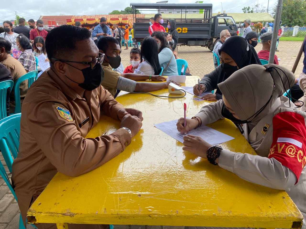 Polres Merauke Bersama Tenaga Kesehatan laksanakan Vaksinasi Ramadhan