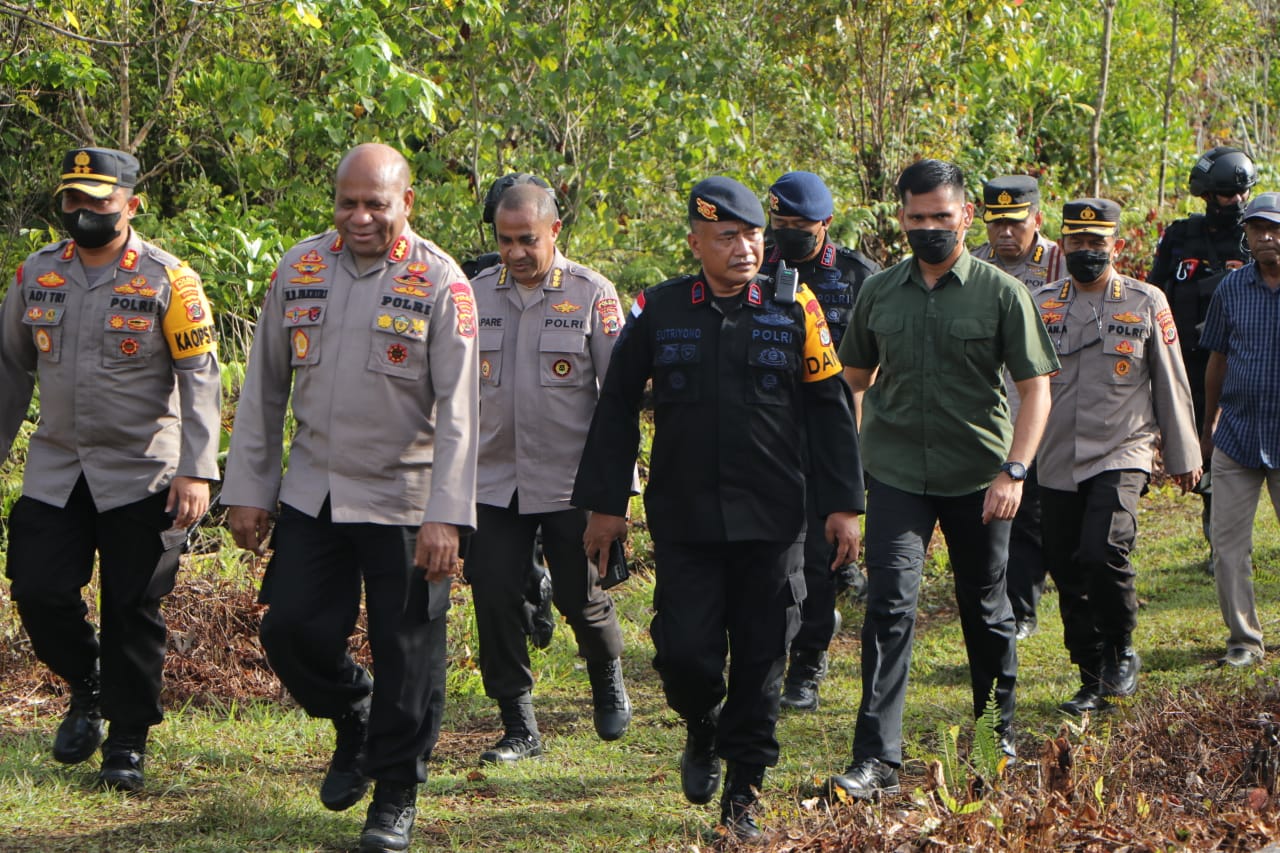 Kapolda Papua Tinjau Pembangunan Mako Batalyon C di Kabupaten Biak