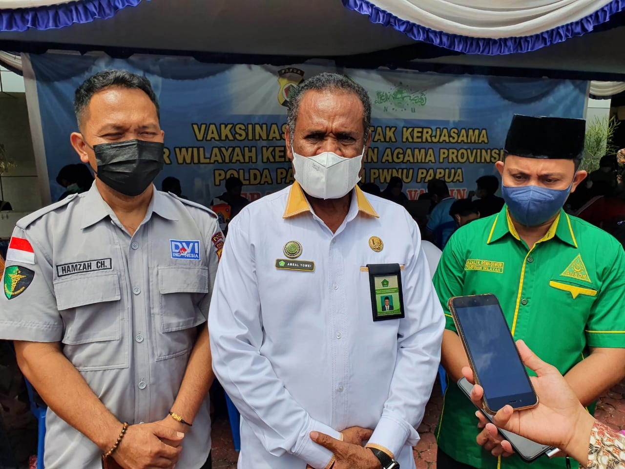 Polda Papua Bekerja Sama Dengan Kementrian Agama Dalam Mengelar Gerai Vaksinasi Serentak
