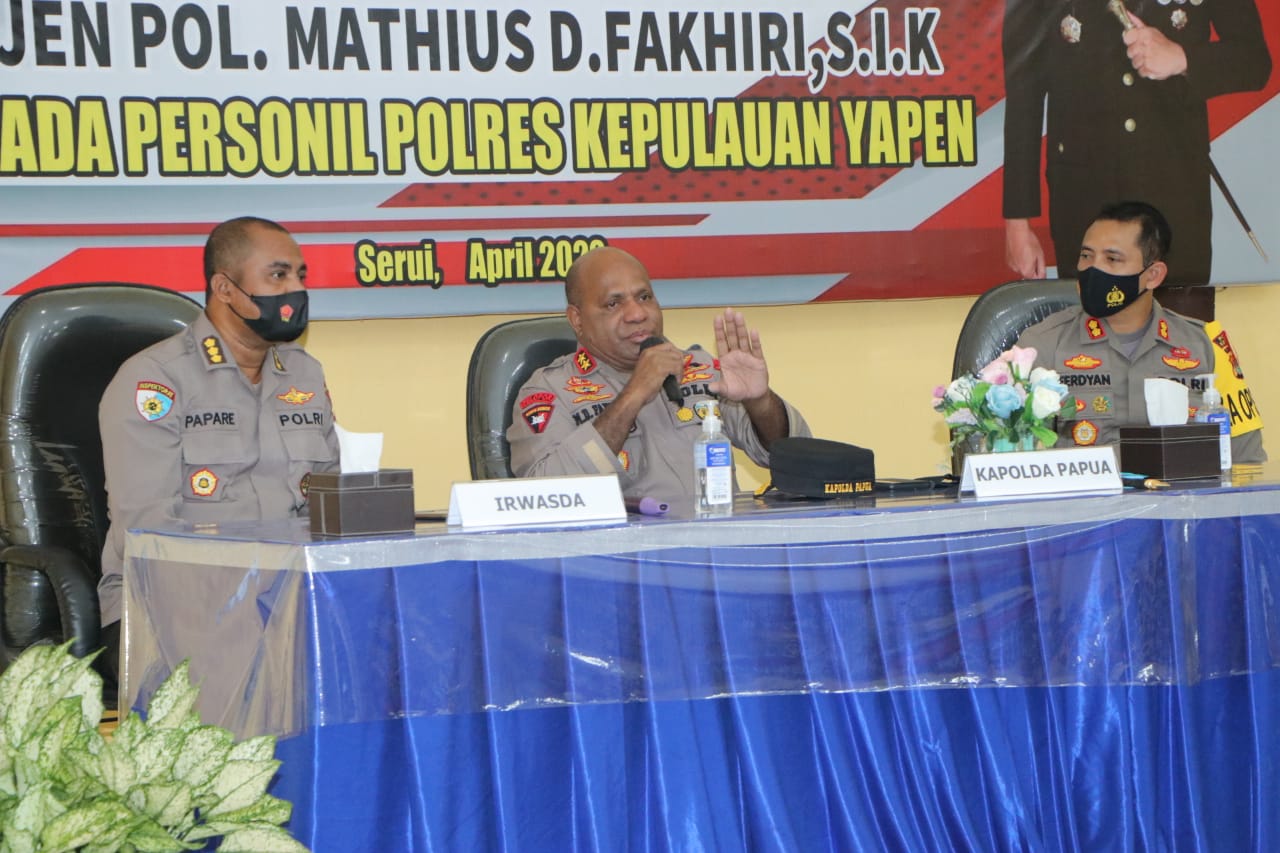 Berikan Arahan Kepada Anggota Polres Kepulauan Yapen, Kapolda Papua Mengimbau untuk Gandeng Masyarakat
