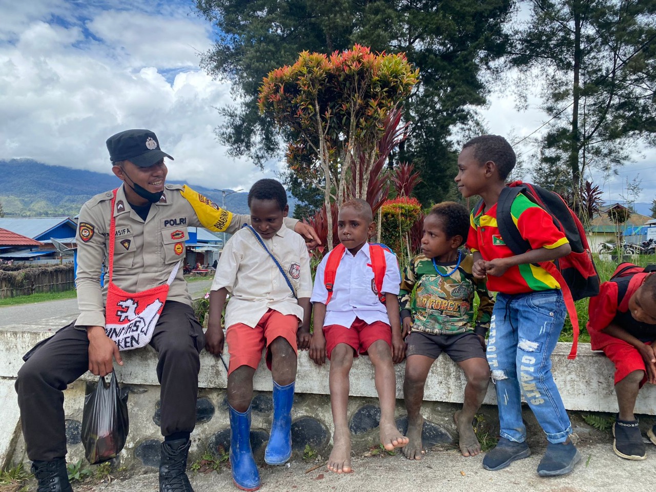 Kita Pasti Bisa Membangun Generasi Penerus Bangsa Untuk Anak Anak di Ilaga