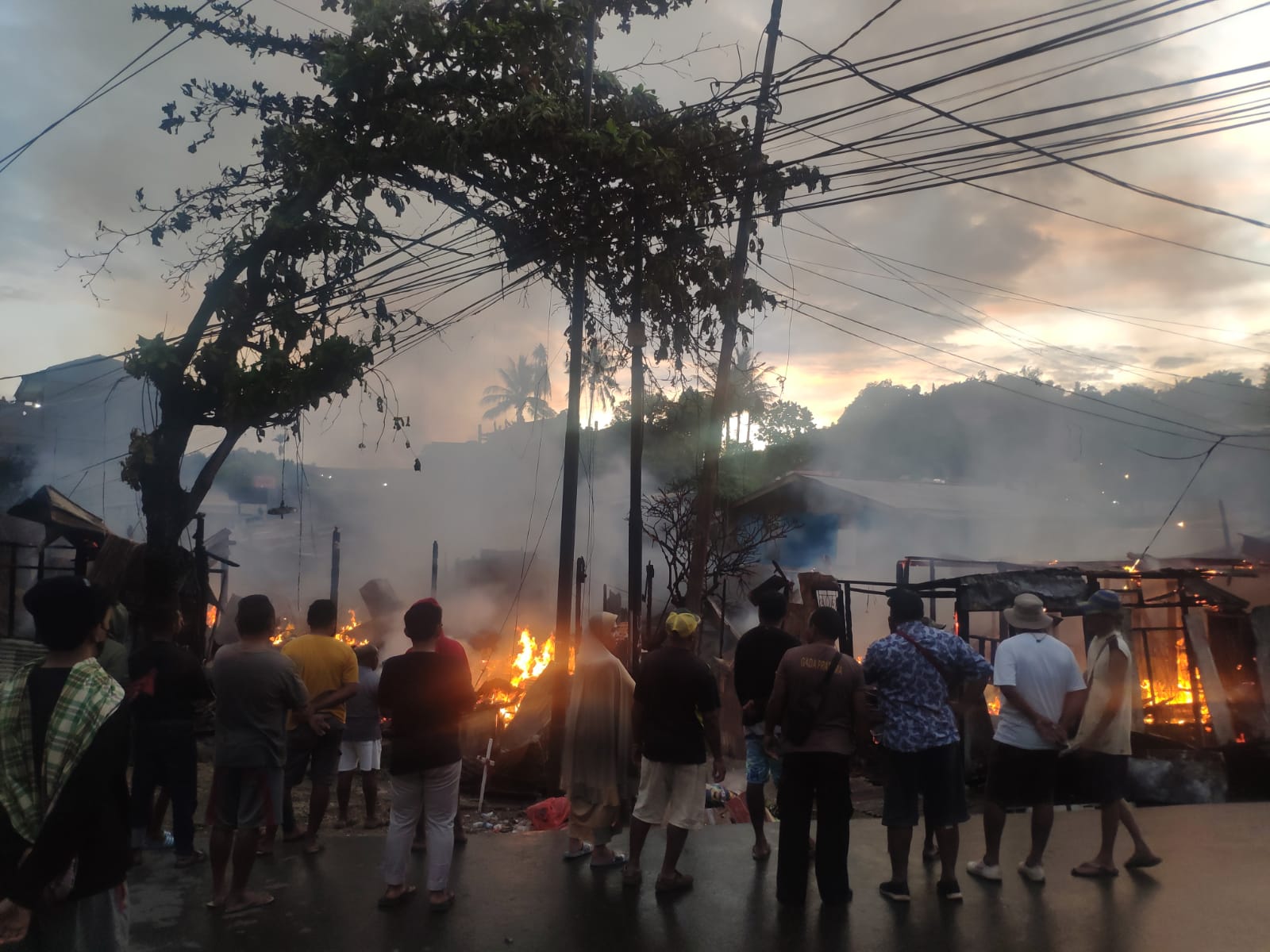 6 Unit Rumah Hangus Terbakar di Argapura Kota Jayapura, Diduga Karena Kosleting Listrik