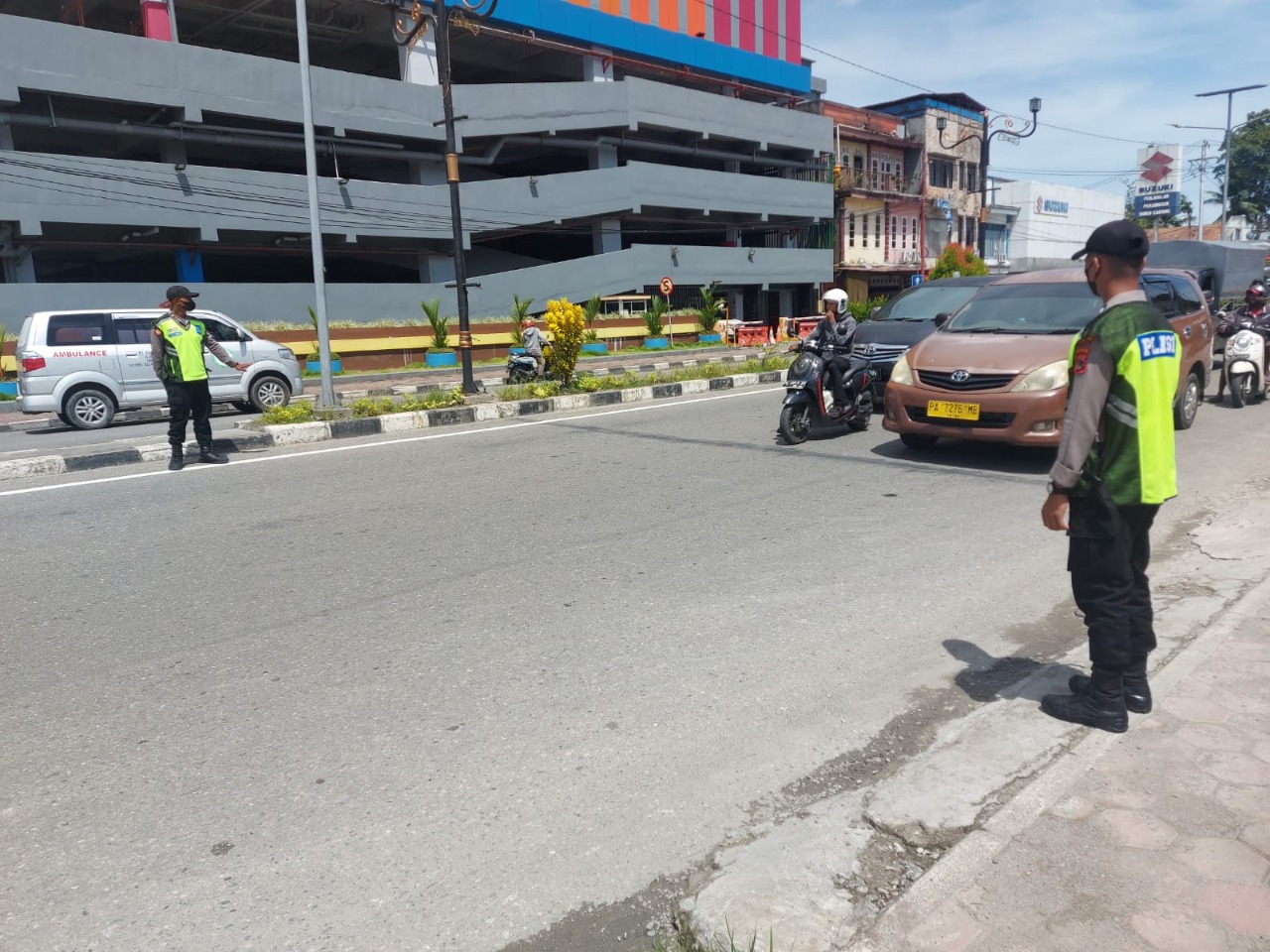 Personel Pos Pam Ops Ketupat Cartenz 2022 Laksanakan Razia Kendaraan Roda Dua