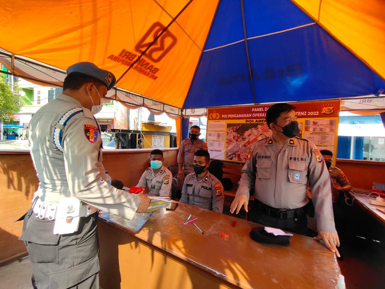 Jaga Kamtibmas, Personel Ops Ketupat Laksanakan Patroli dan Himbau Kamtibmas