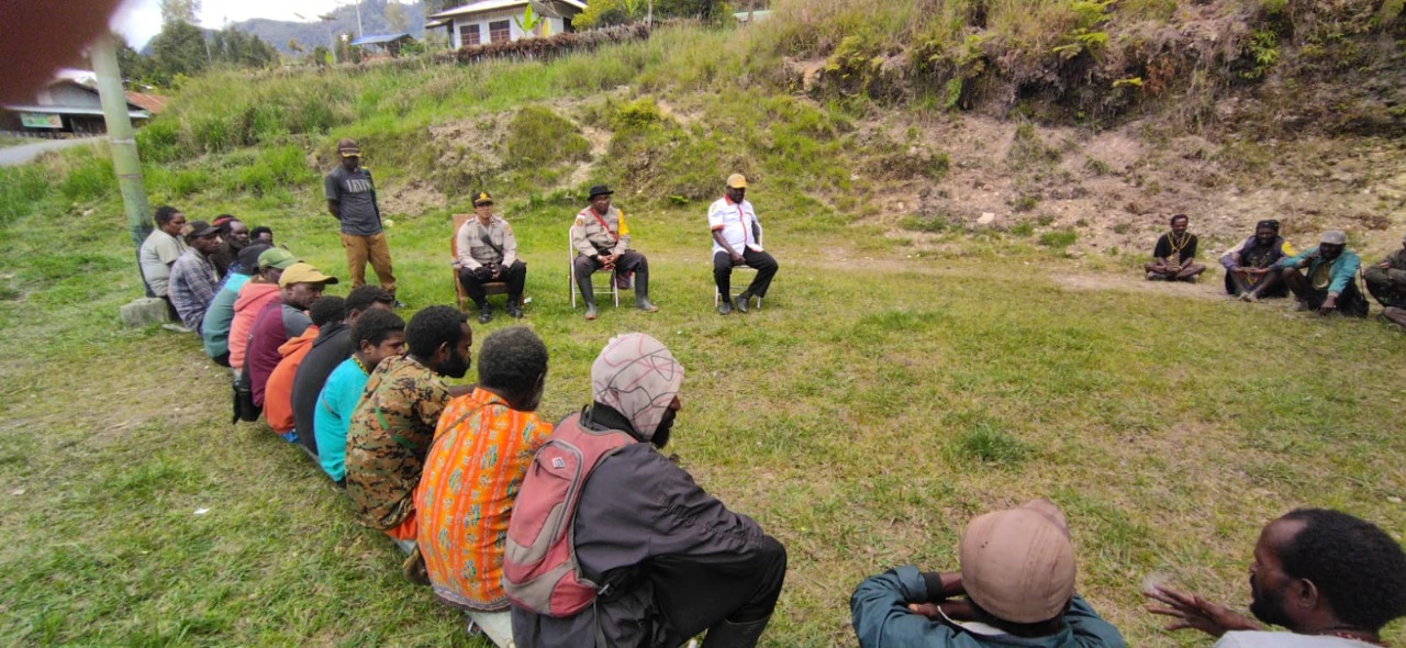 Satgas Binmas Noken Gandeng 17 Kepala Kampung Imbau Masyarakat Untuk Jaga Kamtibmas