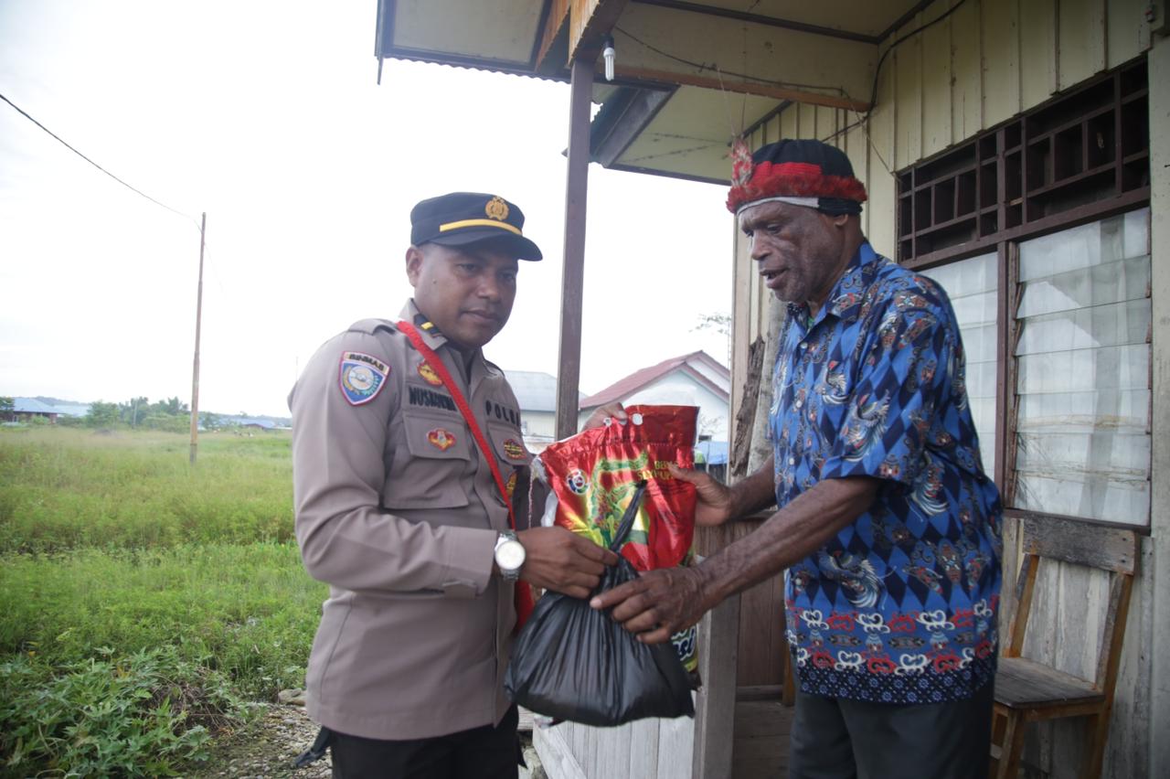 Binmas Noken Wilayah Nduga Mengcek Spot Babi Milik Ruben M. Kalolik