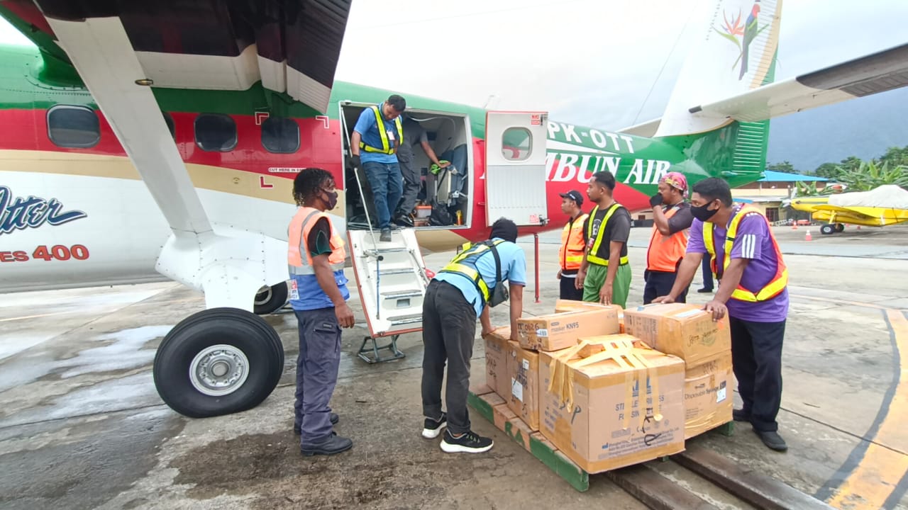 Satgas Binmas Noken Kembali Salurkan Obat dan Alkes Untuk Tunjang Pelaksanaan Program Keladi Sagu
