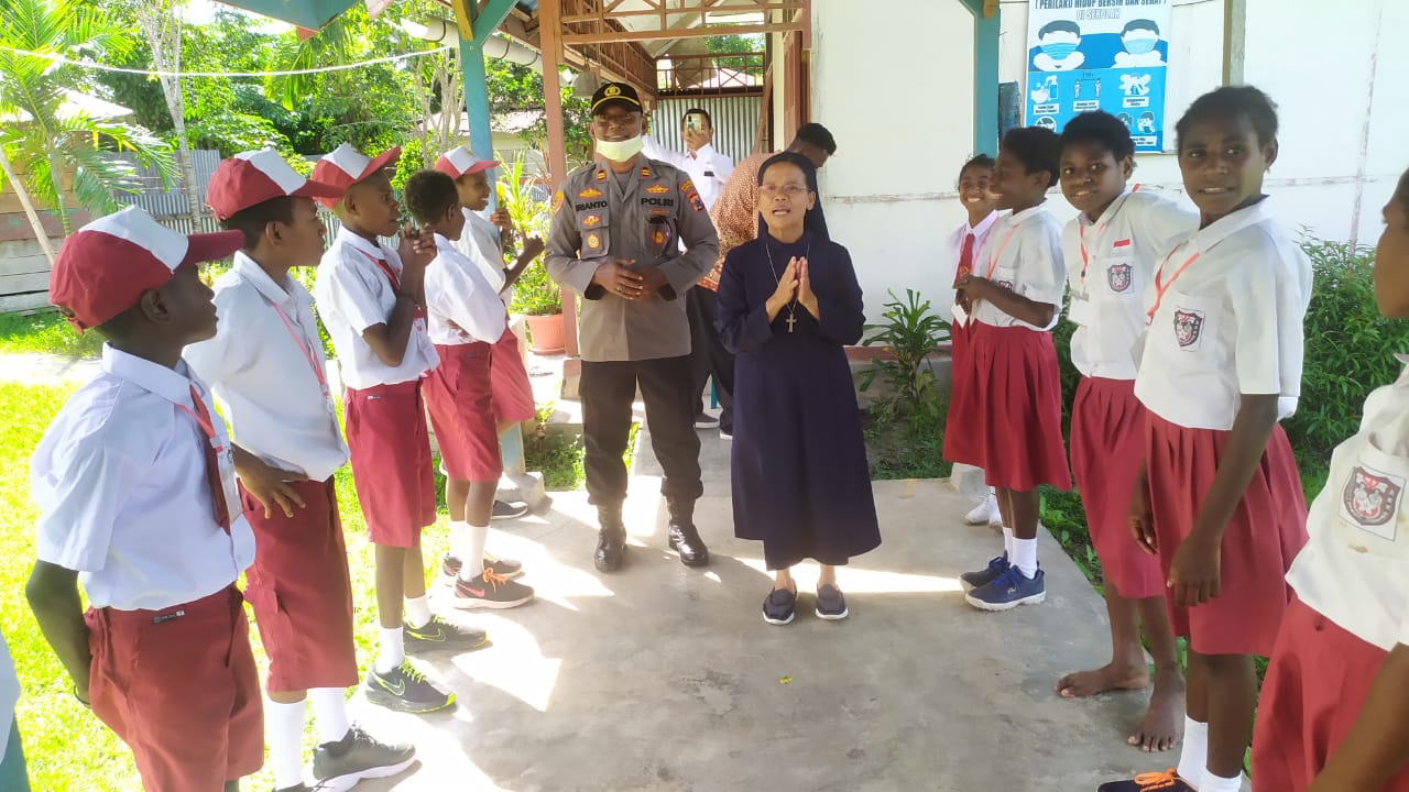 Polsek Kimam Laksanakan Program Si Ipar di Sekolah