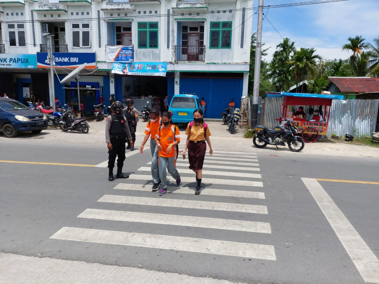 Sat Sabhara Polres Biak Numfor Tingkatkan Harkamtibmas Dengan Patroli Rutin