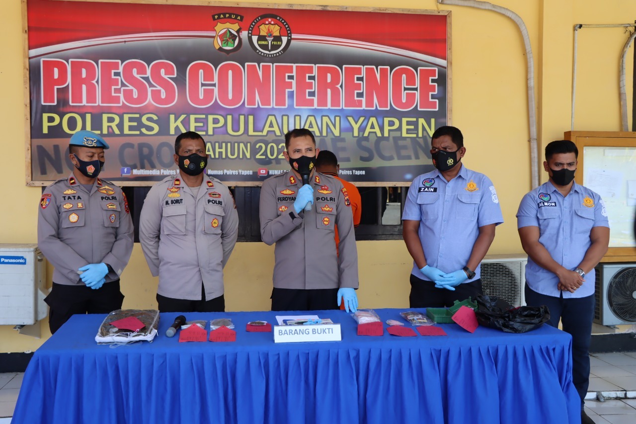 Polres Kepulauan Yapen Gelar Press Conference Kasus Penyalahgunaan Narkotika Jenis Ganja