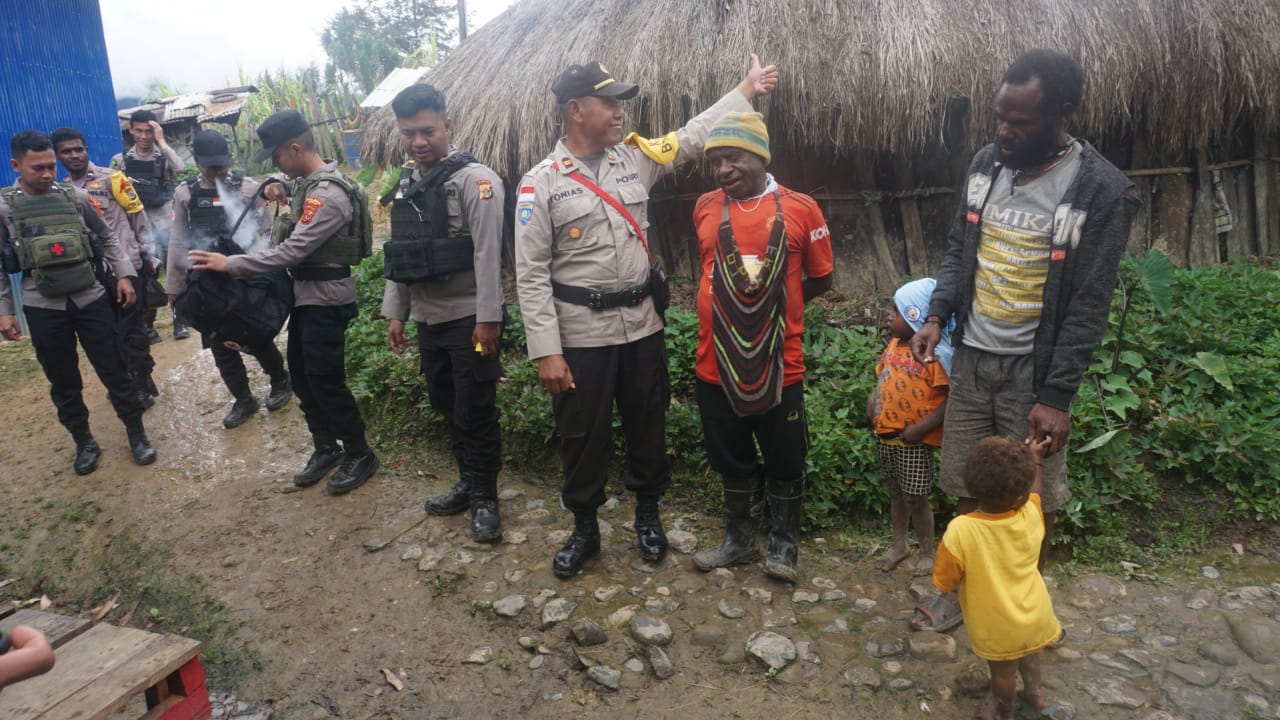 Cek Spot Peternakan, Damai Cartenz Kunjungi Warga Binaanya