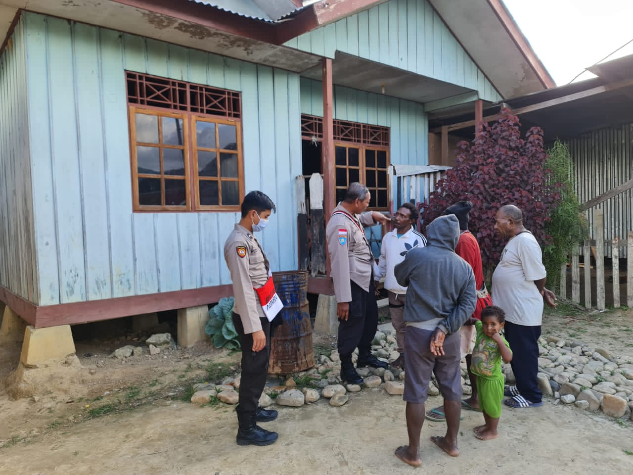 Binmas Noken di Pegunungan Bintang Ajak Masyarakat Ciptakan Kamtibmas Yang Aman dan Kondusif
