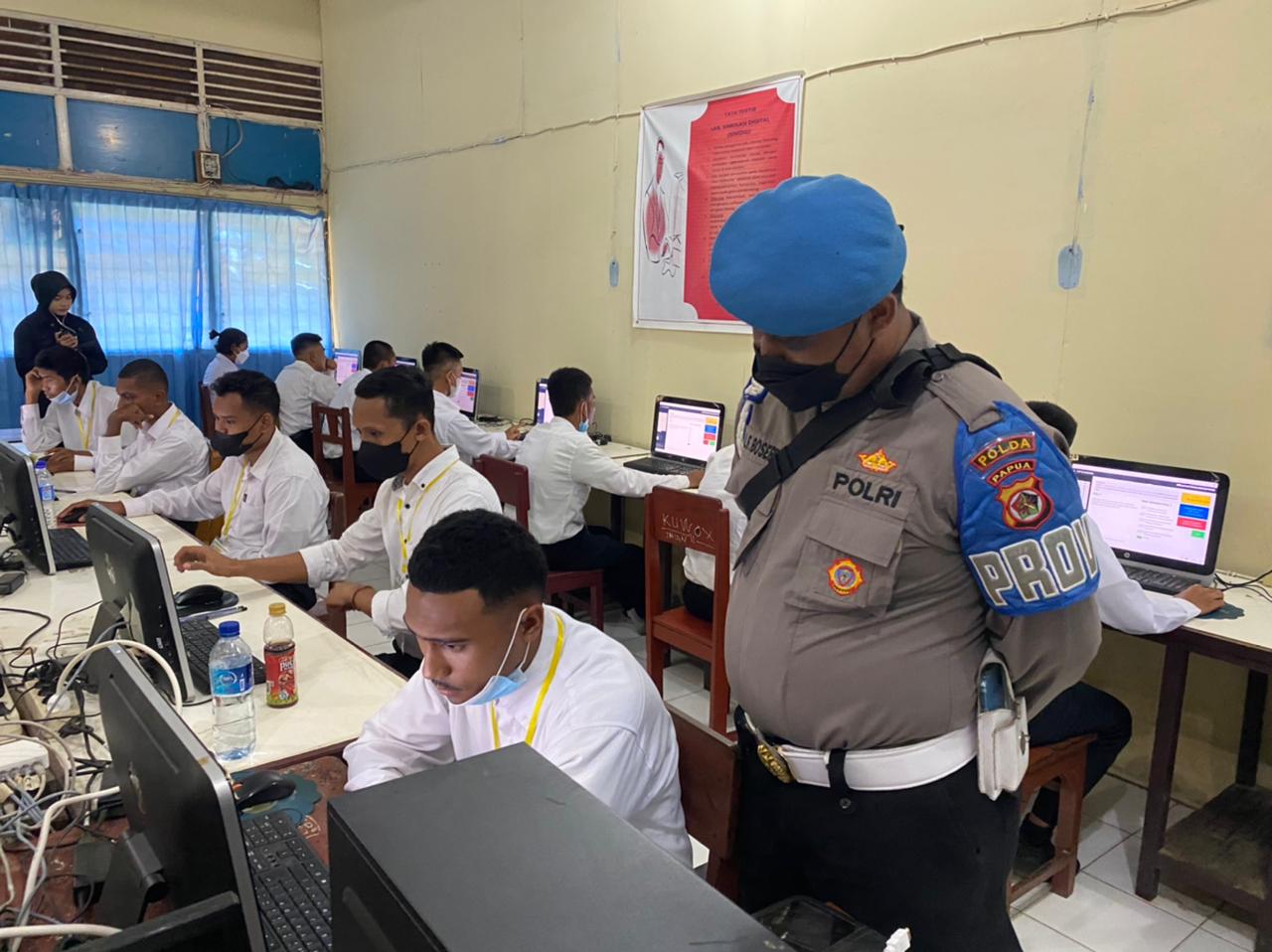 Polda Papua Menggelar Pelaksanaan CAT Uji Akademik Rekrutmen Bintara Polri T.A 2022
