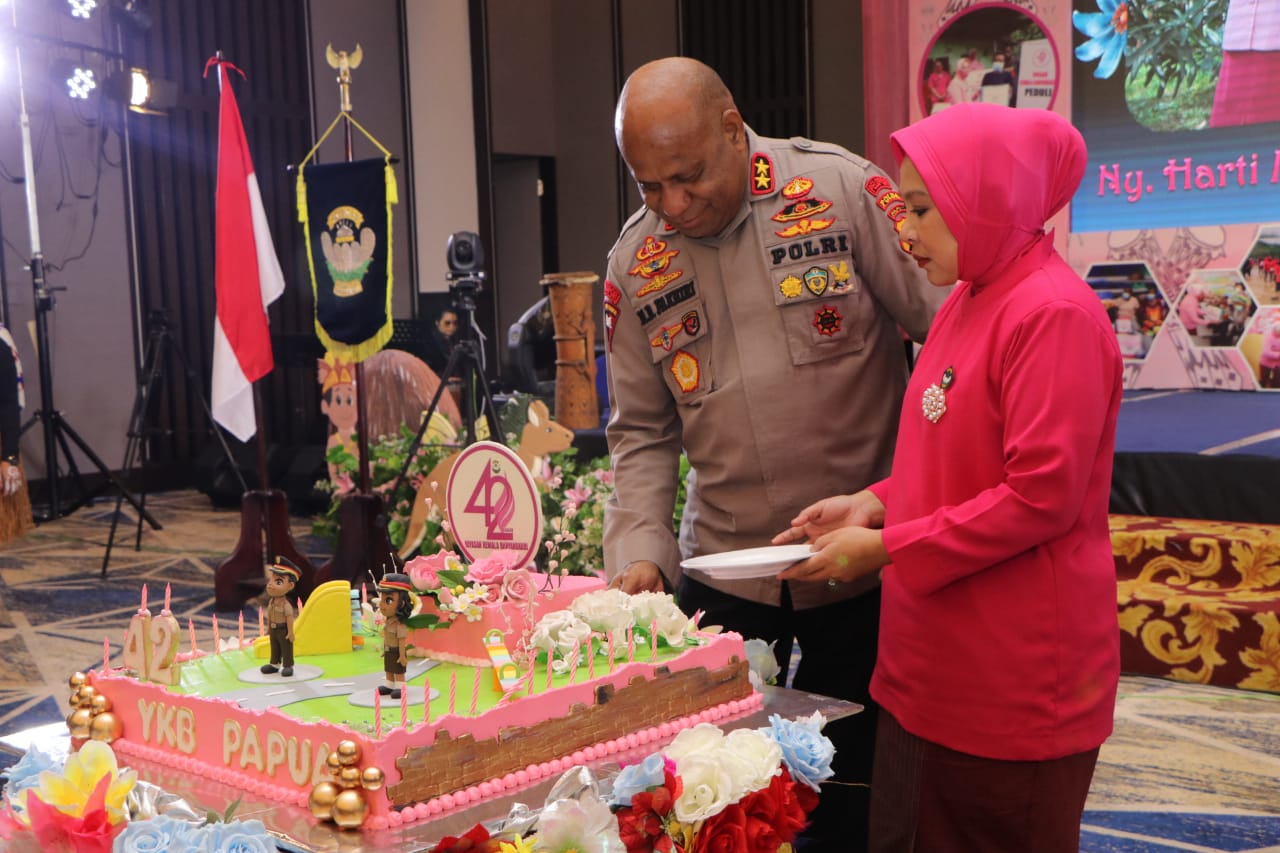 Kapolda Papua Hadiri Peringatan HUT Ke-42 Yayasan Kemala Bhayangkari T.A. 2022