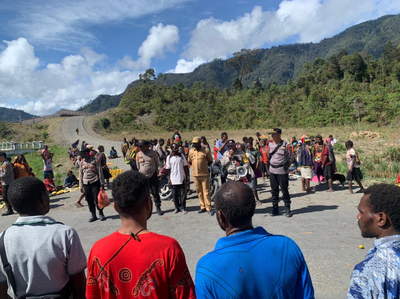 Di Perayaan Kelulusan SMP YPPK ST fransiskus Asisi, Binmas Noken Hadir Beri Motivasi