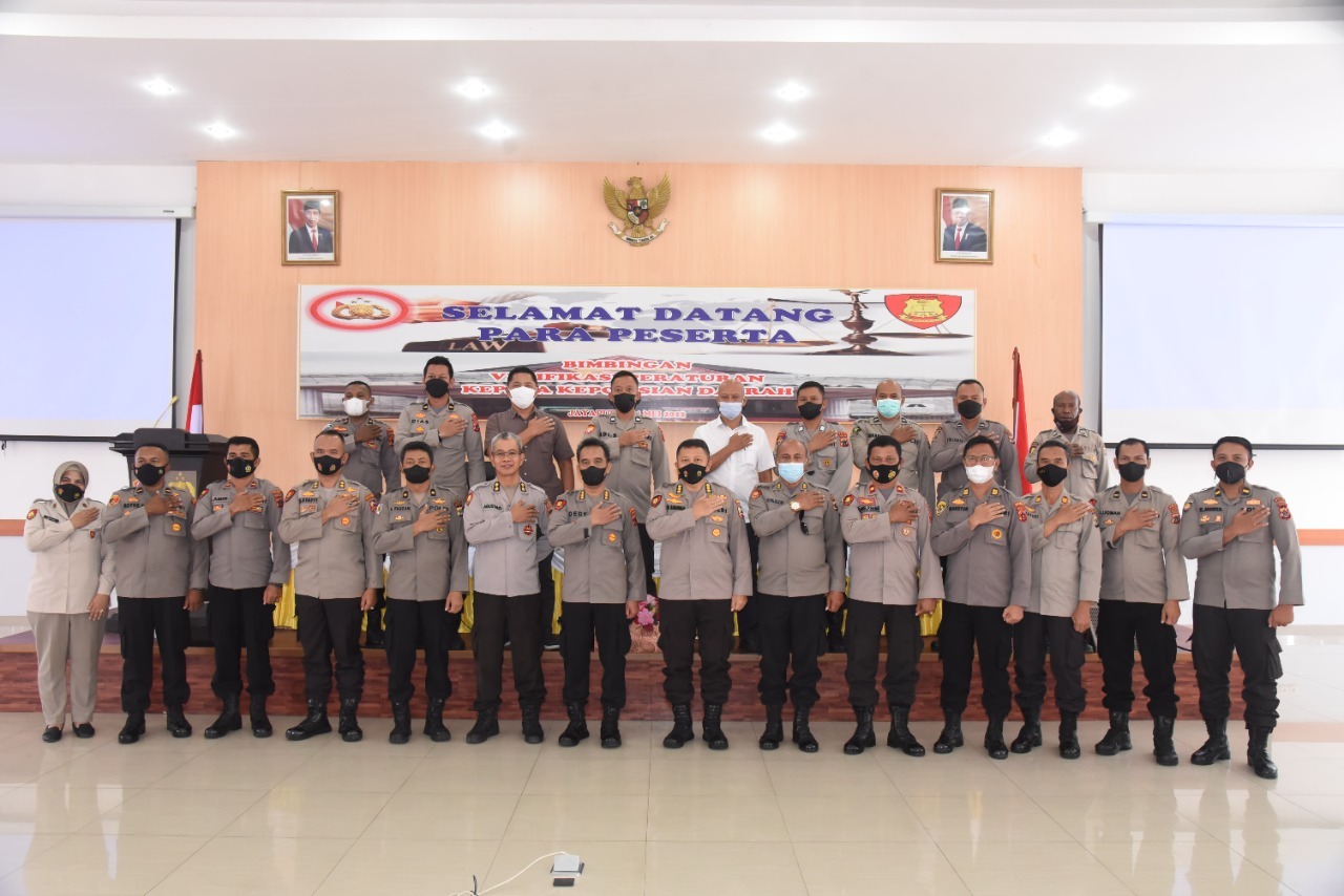 Bidkum Polda Papua Bersama Divis Hukum Polri Menggelar Bimbingan Verifikasi Peraturan Kapolda ke Polda Papua