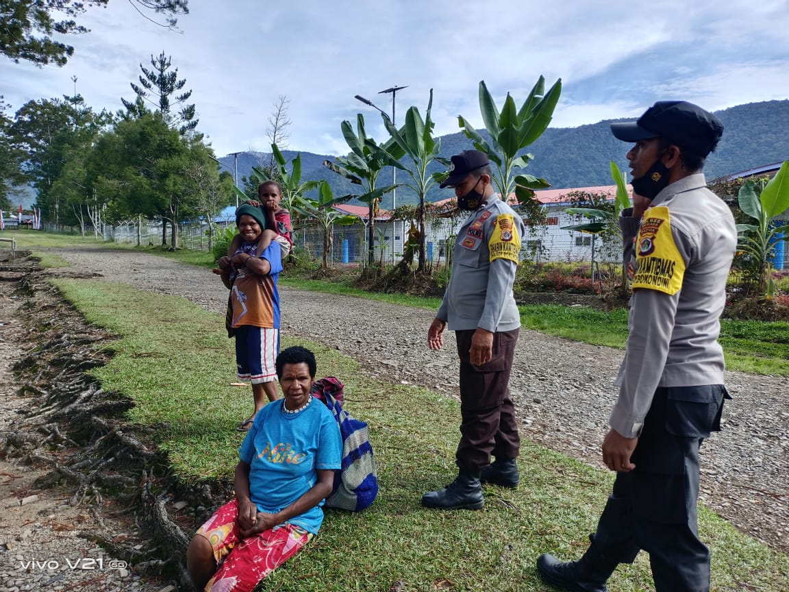 Pelihara Situasi Kamtibmas, Polsek Bokondini Lakukan Patroli Dan Sambang Masyarakat