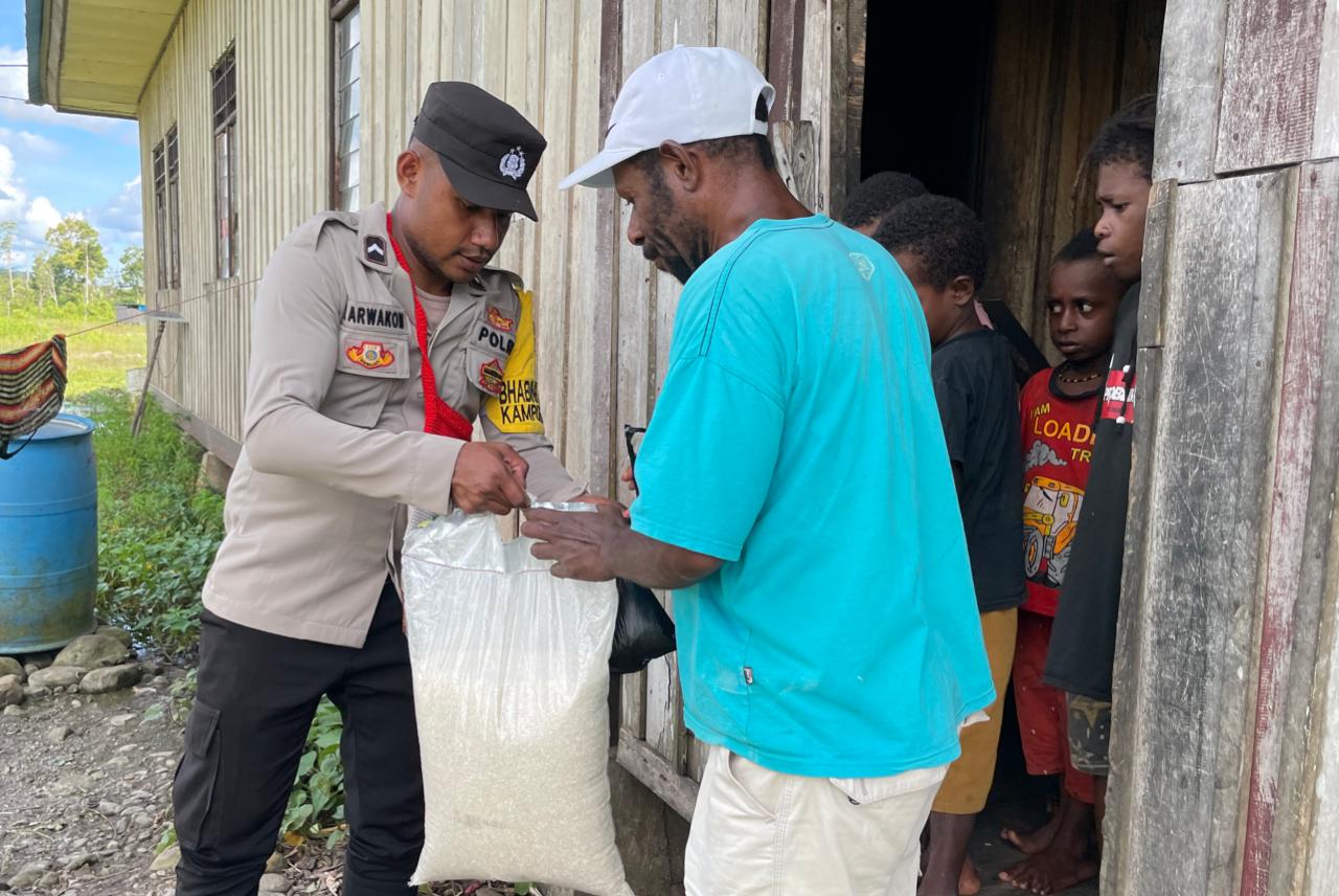 Sambangi Kampung Kemali, Binmas Noken Hadir Menyentuh Hingga Ke Pelosok Wilayah Nduga