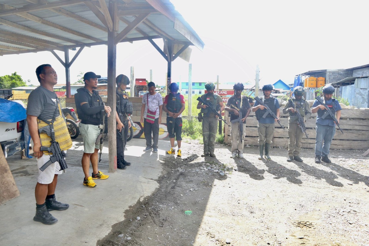 Ciptakan Situasi Aman dan Kondusif, Kasatgasres Nduga Ops Damai Cartenz Pimpin Patroli Sambang di Wilayah Perbatasan Nduga