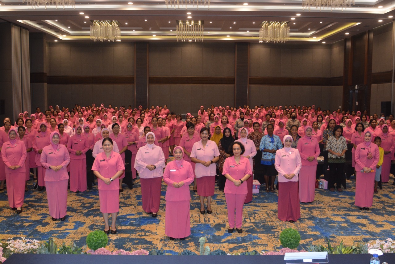 Ketua Bhayangkari Daerah Papua Laksanakan Tatap Muka Dengan Pengurus Bhayangkari Cabang Biak Numfor