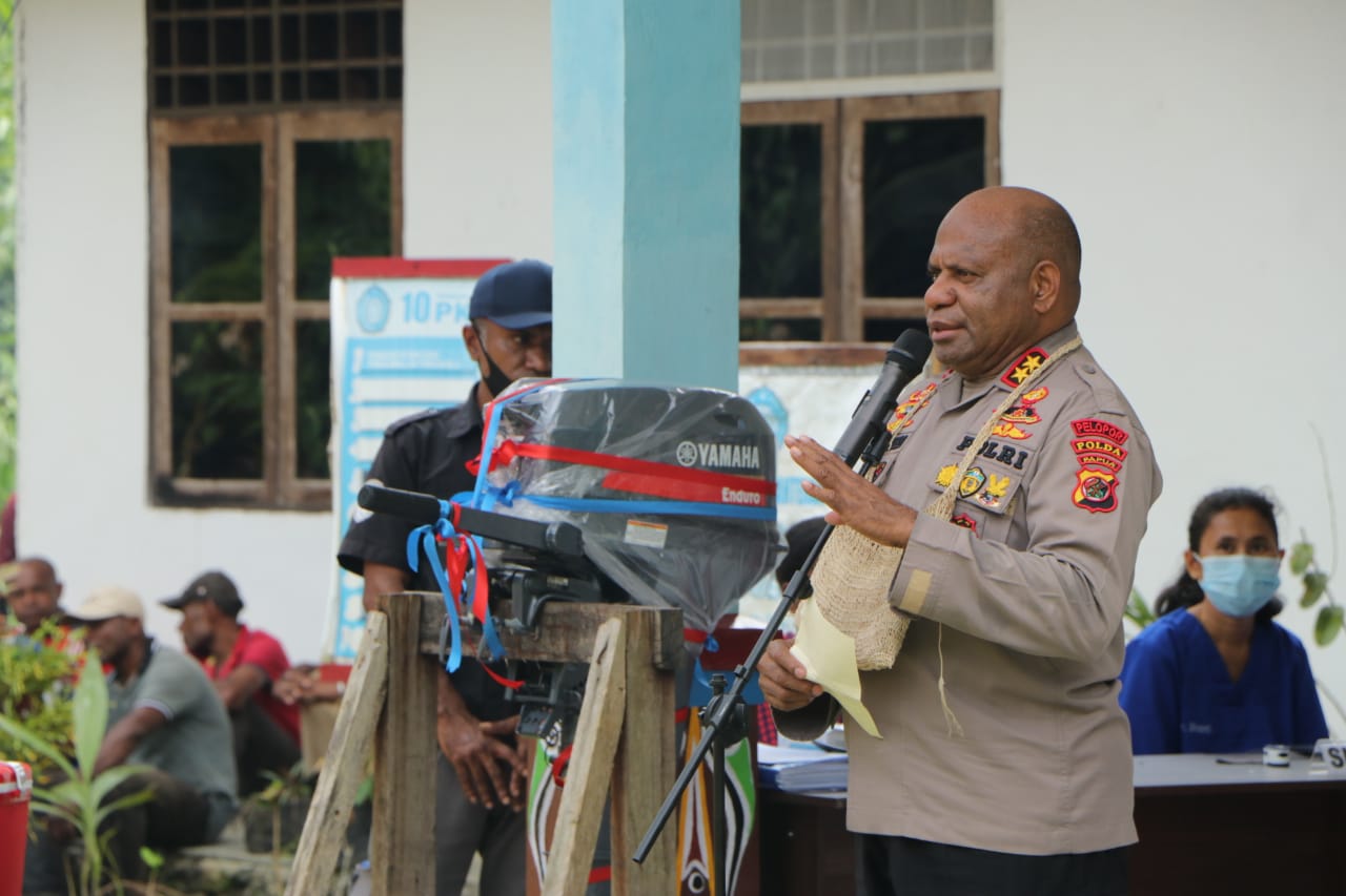 Kunjungan Kerja Kapolda Papua di Distrik Ravenirara Kabupaten Jayapura