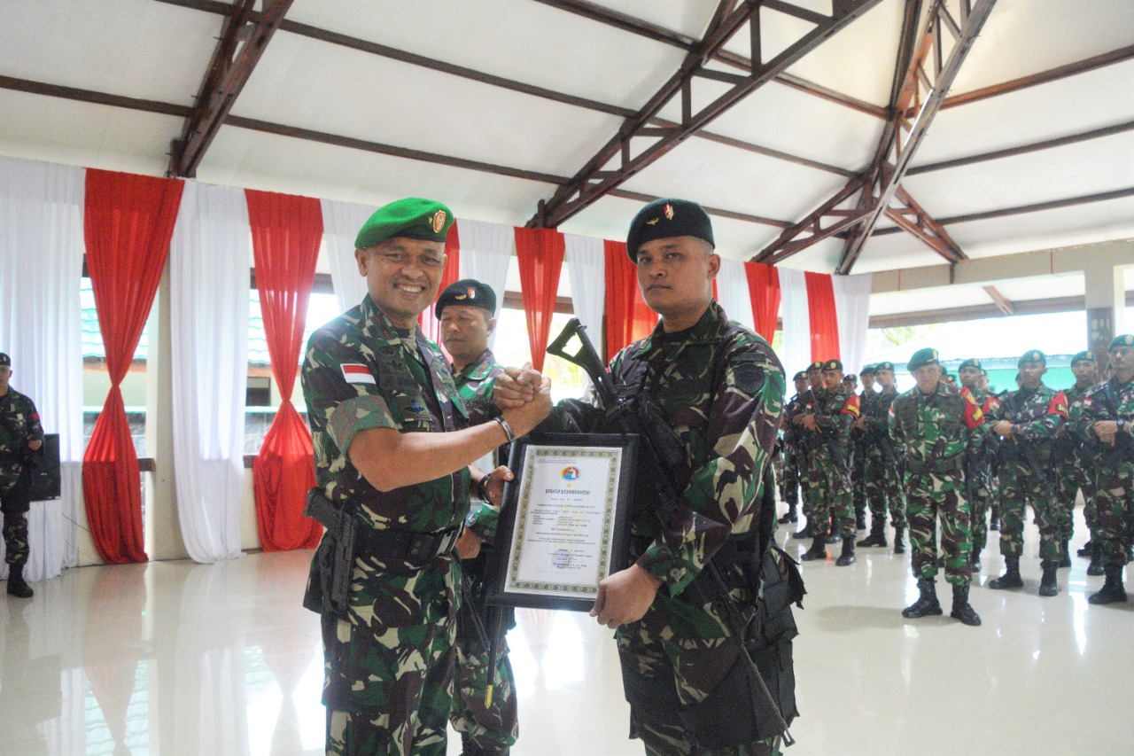 Lepas Dua Satgas Organik, Danrem 172/PWY Beri Penghargaan
