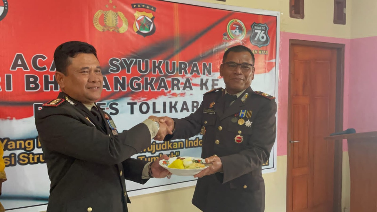 Kapolres Tolikara Pimpin Pelaksanaan Acara Syukuran Hari Bhayangkara Ke – 76