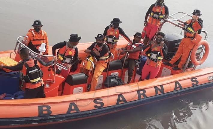 Tim SAR Gabungan Lakukan Pencarian 11 Korban Kecelakaan Laut di Mimika