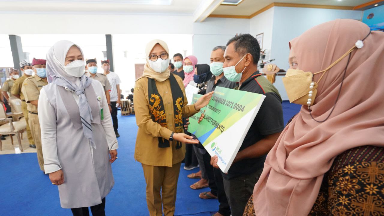 Kembali Digelar, 5.000 Nelayan Banyuwangi Terima Bantuan Premi Asuransi Gratis