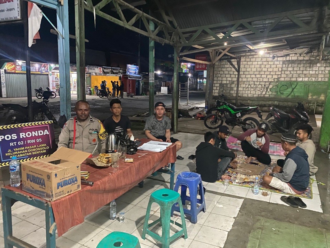 Wujudkan Kamtibmas Kondusif, Bhabimkatibmas Polsek Sentani Kota Sambangi Pos Kamling