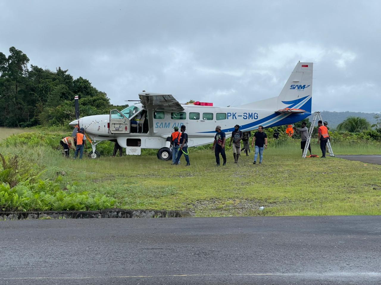 Pesawat SAM Air Yang Ditembaki KKB di Nduga Berhasil Dievakuasi