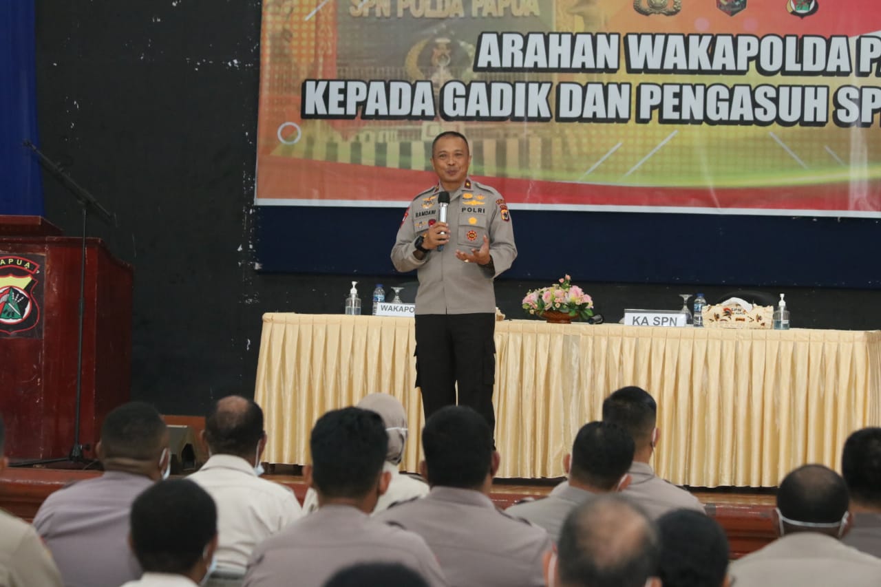 Kunjungi SPN, Wakapolda Papua: Ajarkan para Siswa dengan Moral serta memegang Prinsip Hati, Otak Otot